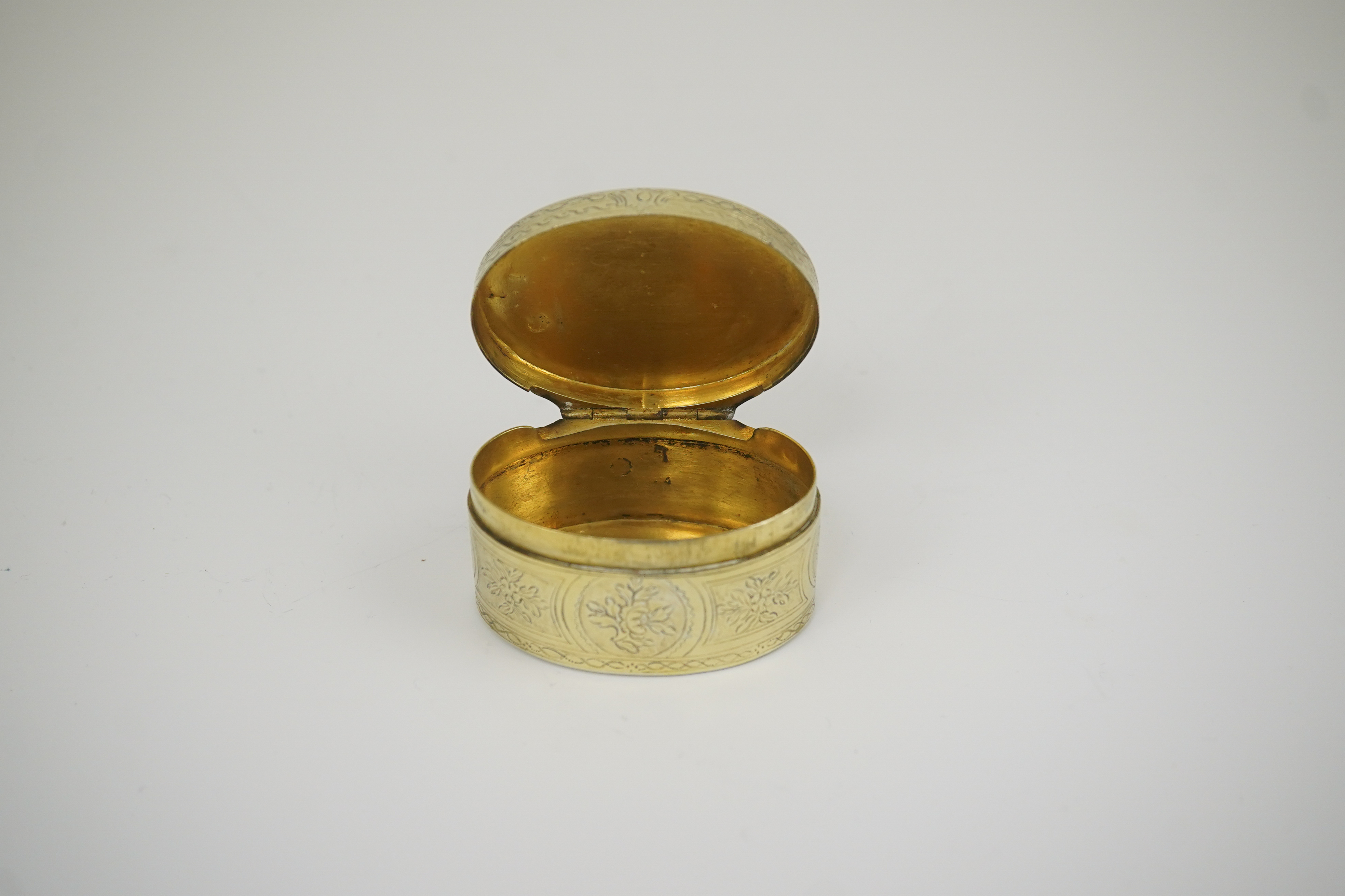 A 19th century Continental silver gilt oval snuff box